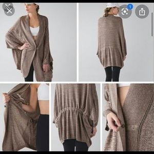 Lululemon Breeze Easy wrap